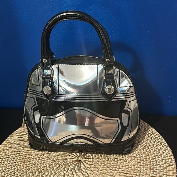 NWOT Disney Store by Loungefly Star Wars The Force Awakens Handbag Purse - Picture 7 of 12
